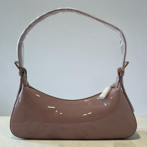 Love Moschino Smart Daily Baguette Bag – Różowa Lakierowana Torebka na Ramię
