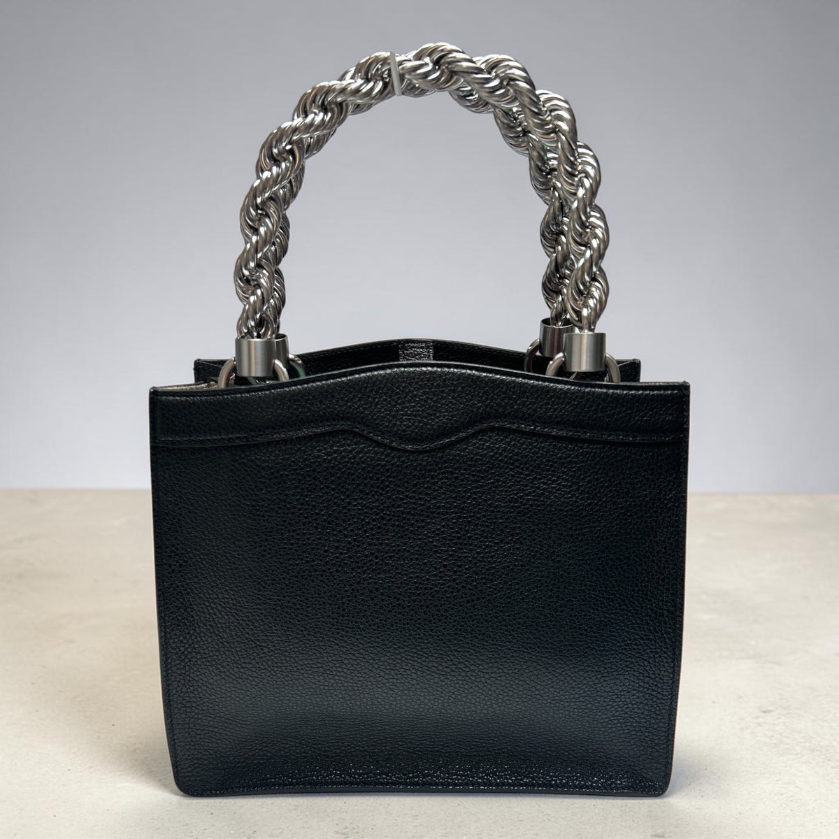GUESS Aida Leather Handbag – Luksusowa Czarna Torebka ze Skóry Naturalnej