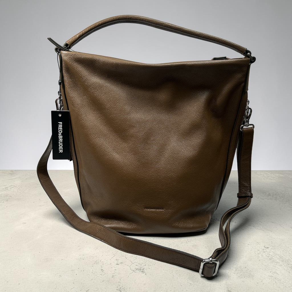 FREDsBRUDER Rimini – Skórzana Torebka Damska typu Hobo (Chestnut)