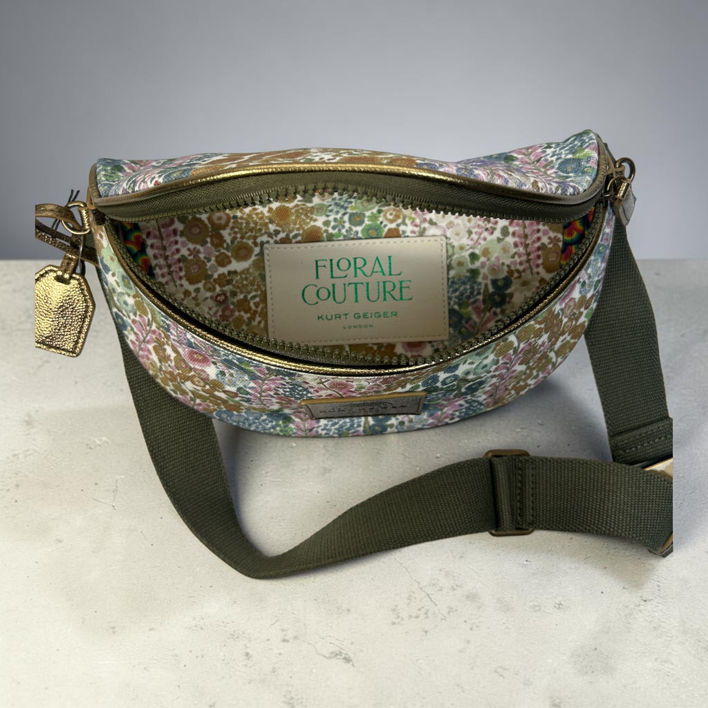 Kurt Geiger London Southbank Belt Bag – Kwiatowa Elegancja w Miejskim Stylu